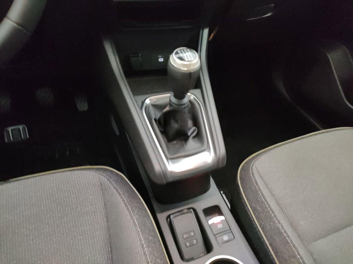 Renault Captur 1.0 tce Techno 90cv (14)