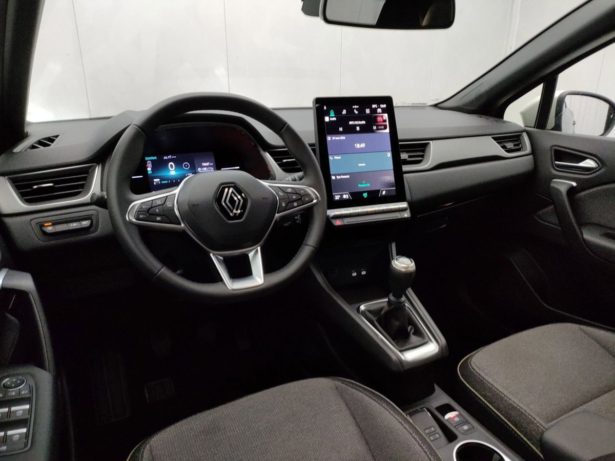 Renault Captur 1.0 tce Techno 90cv (9)