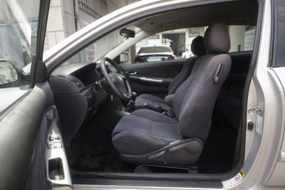 Toyota Corolla 2.0 tdi D-4D 3 porte Sol (17)