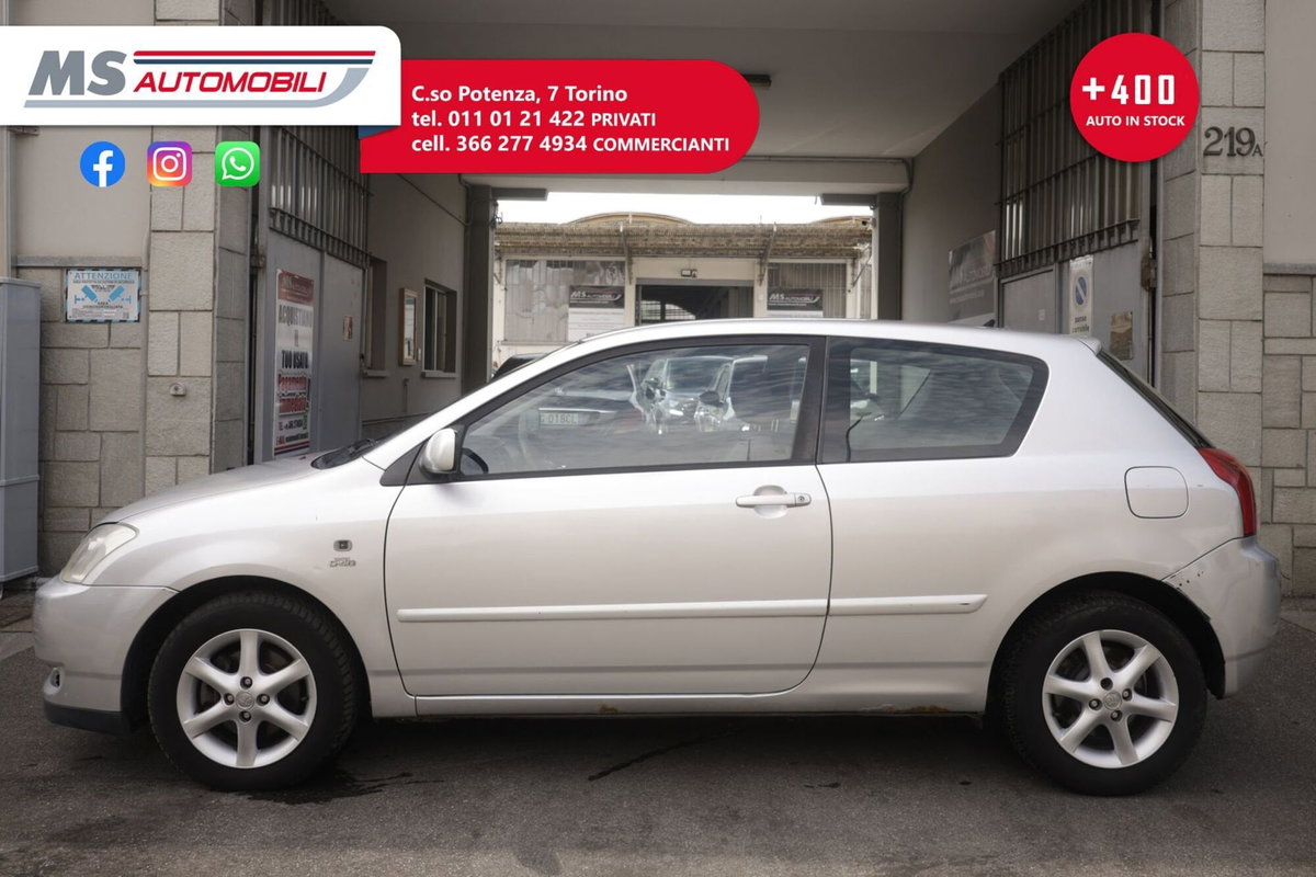 Toyota Corolla 2.0 tdi D-4D 3 porte Sol (4)
