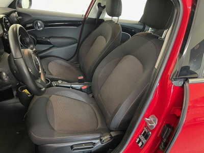 MINI Mini 1.5 Cooper Essential 5 porte (13)