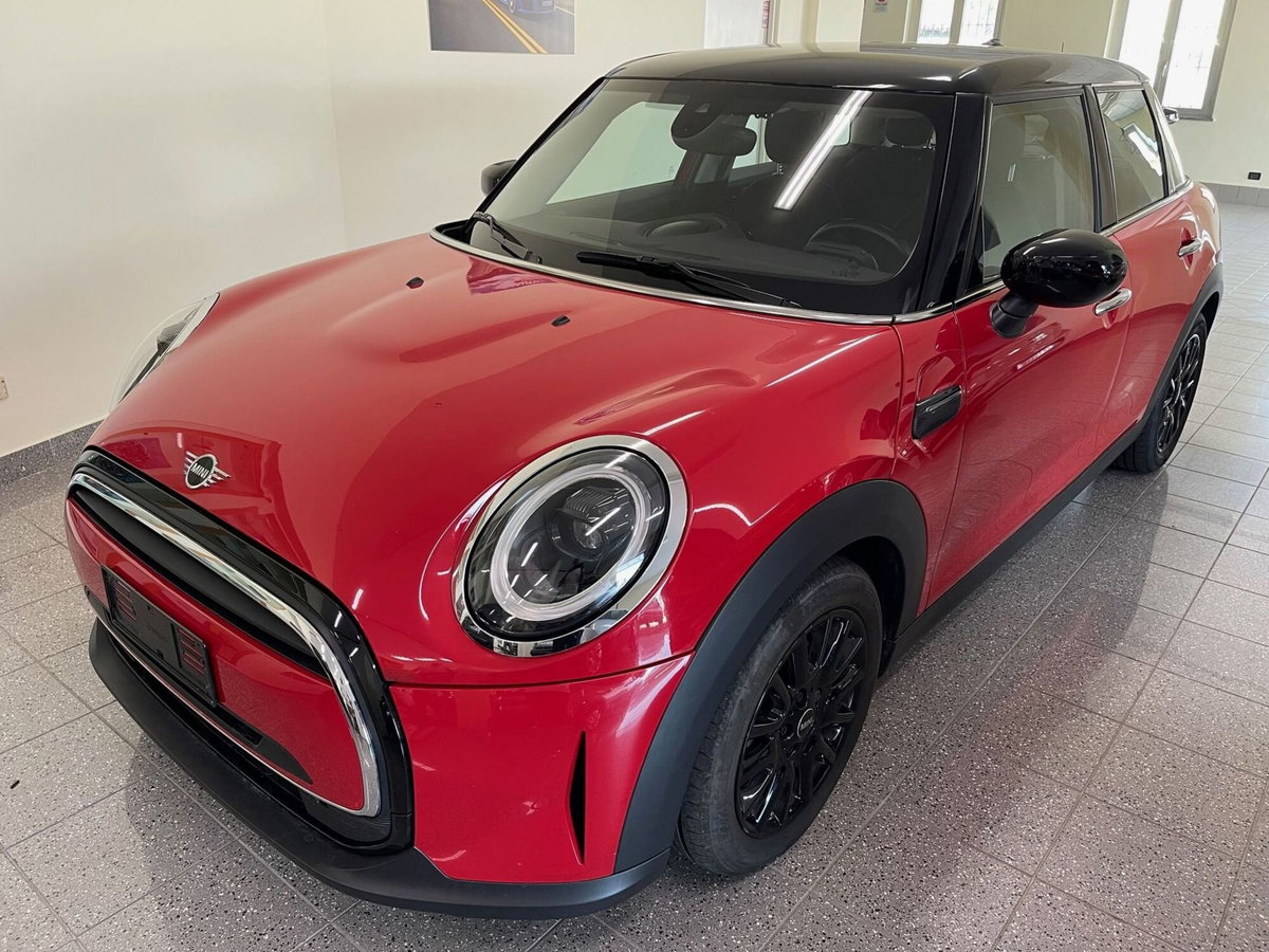 MINI Mini 1.5 Cooper Essential 5 porte (2)