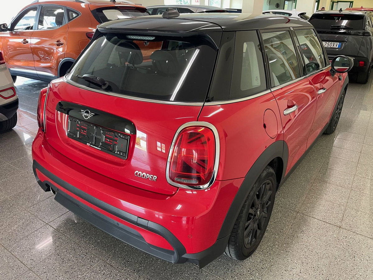 MINI Mini 1.5 Cooper Essential 5 porte (5)