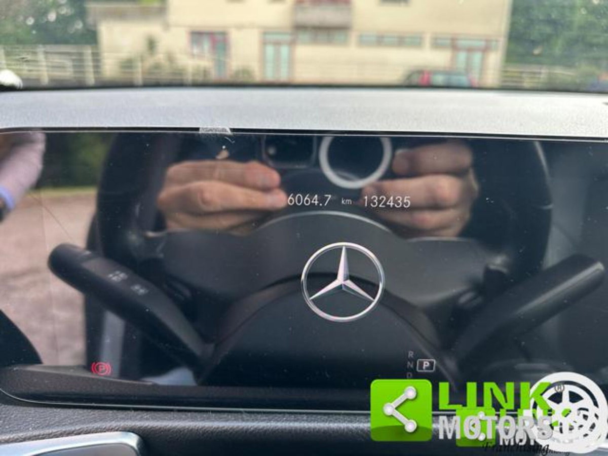 Mercedes-Benz GLB 200 d Automatic Premium (16)