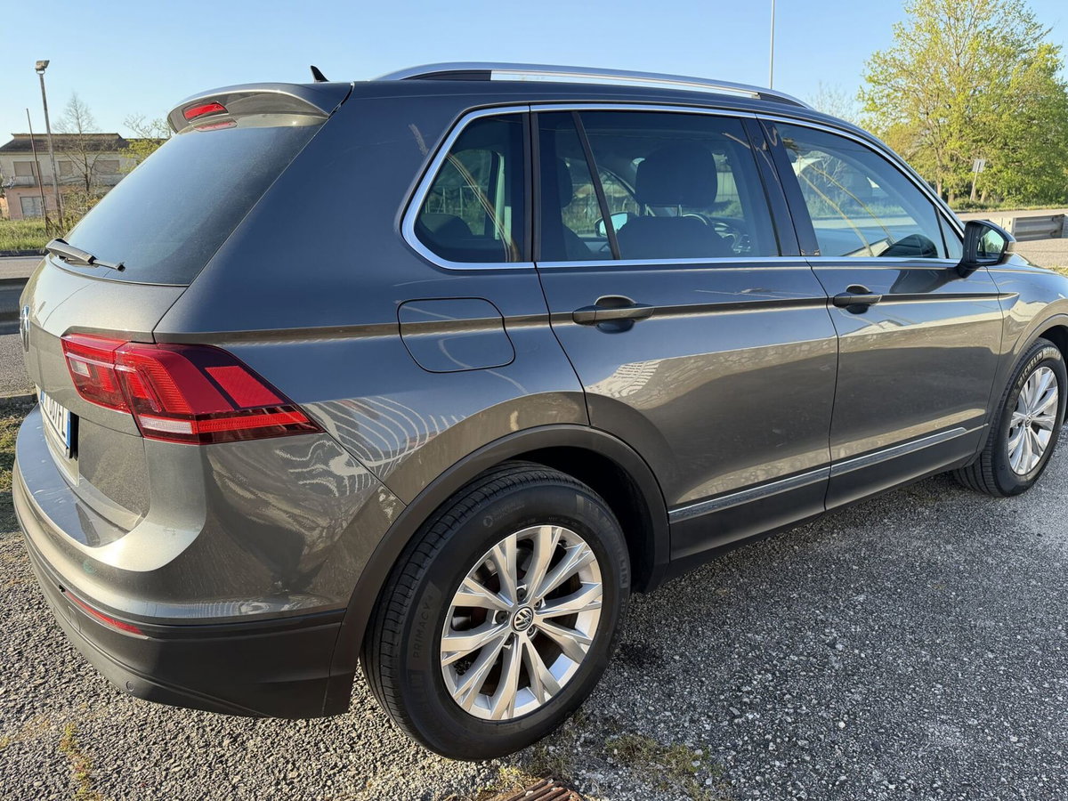 Volkswagen Tiguan 1.6 TDI SCR Business BlueMotion Technology (5)
