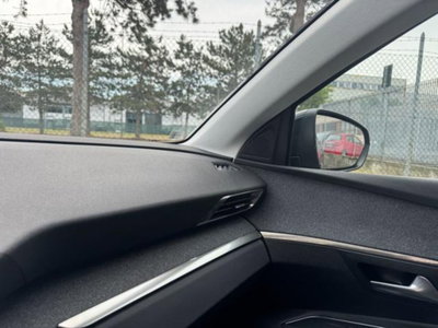 Peugeot 3008 PureTech Turbo 130 S&S EAT8 Allure (14)