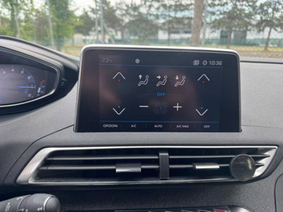 Peugeot 3008 PureTech Turbo 130 S&S EAT8 Allure (17)