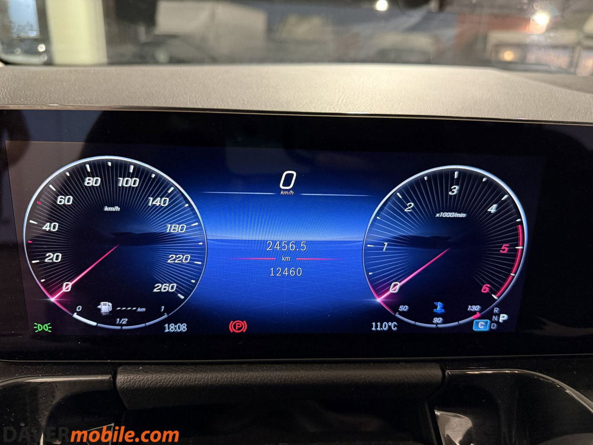 Mercedes-Benz GLA SUV 180 d Progressive Advanced auto (15)