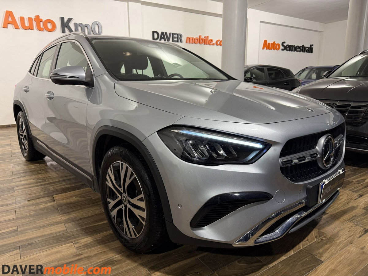 Mercedes-Benz GLA SUV 180 d Progressive Advanced auto (2)