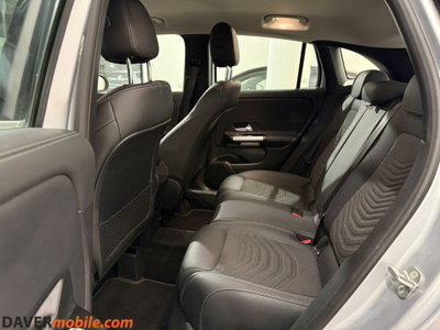 Mercedes-Benz GLA SUV 180 d Progressive Advanced auto (9)