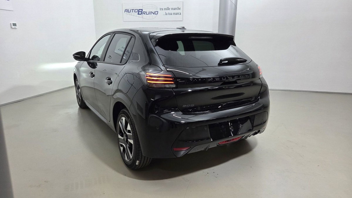 Peugeot 208 1.2 turbo Edition 100cv (15)