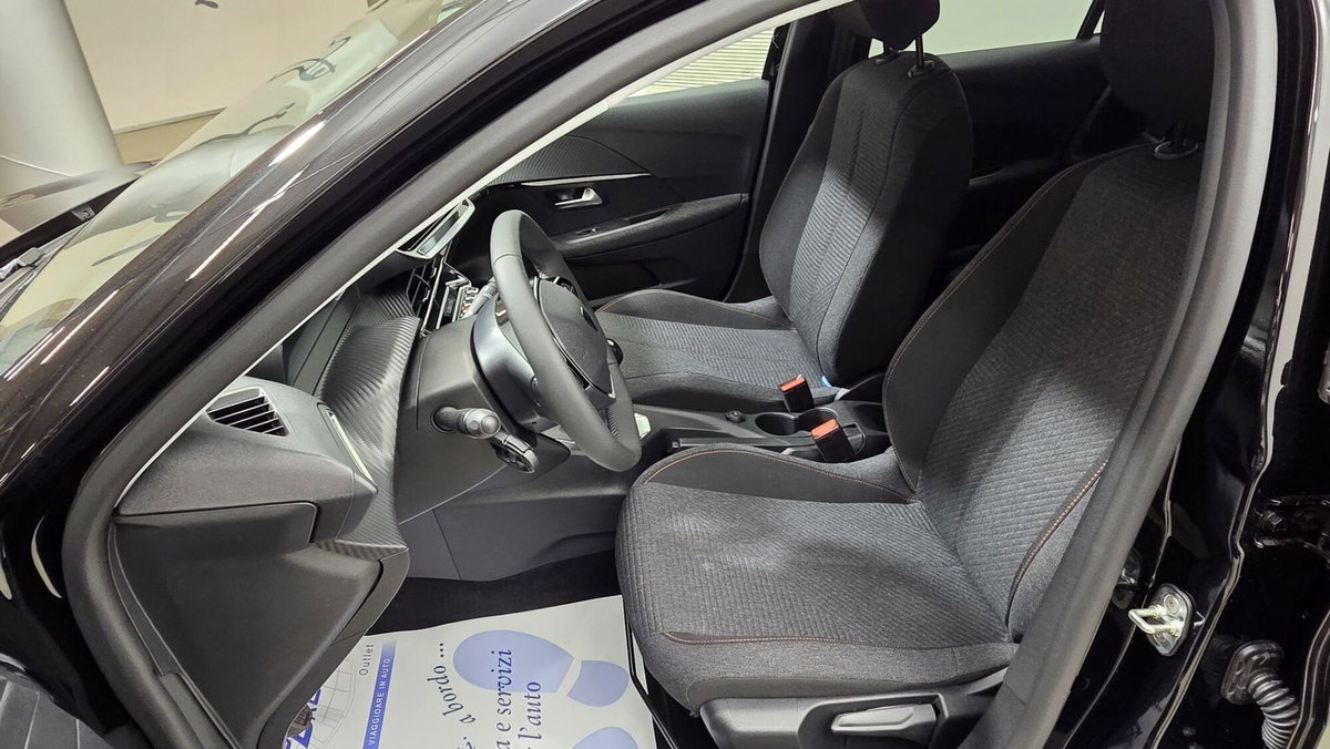 Peugeot 208 1.2 turbo Edition 100cv (7)