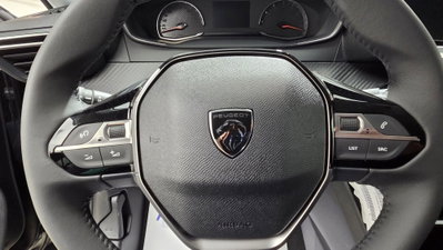 Peugeot 208 1.2 turbo Edition 100cv (9)