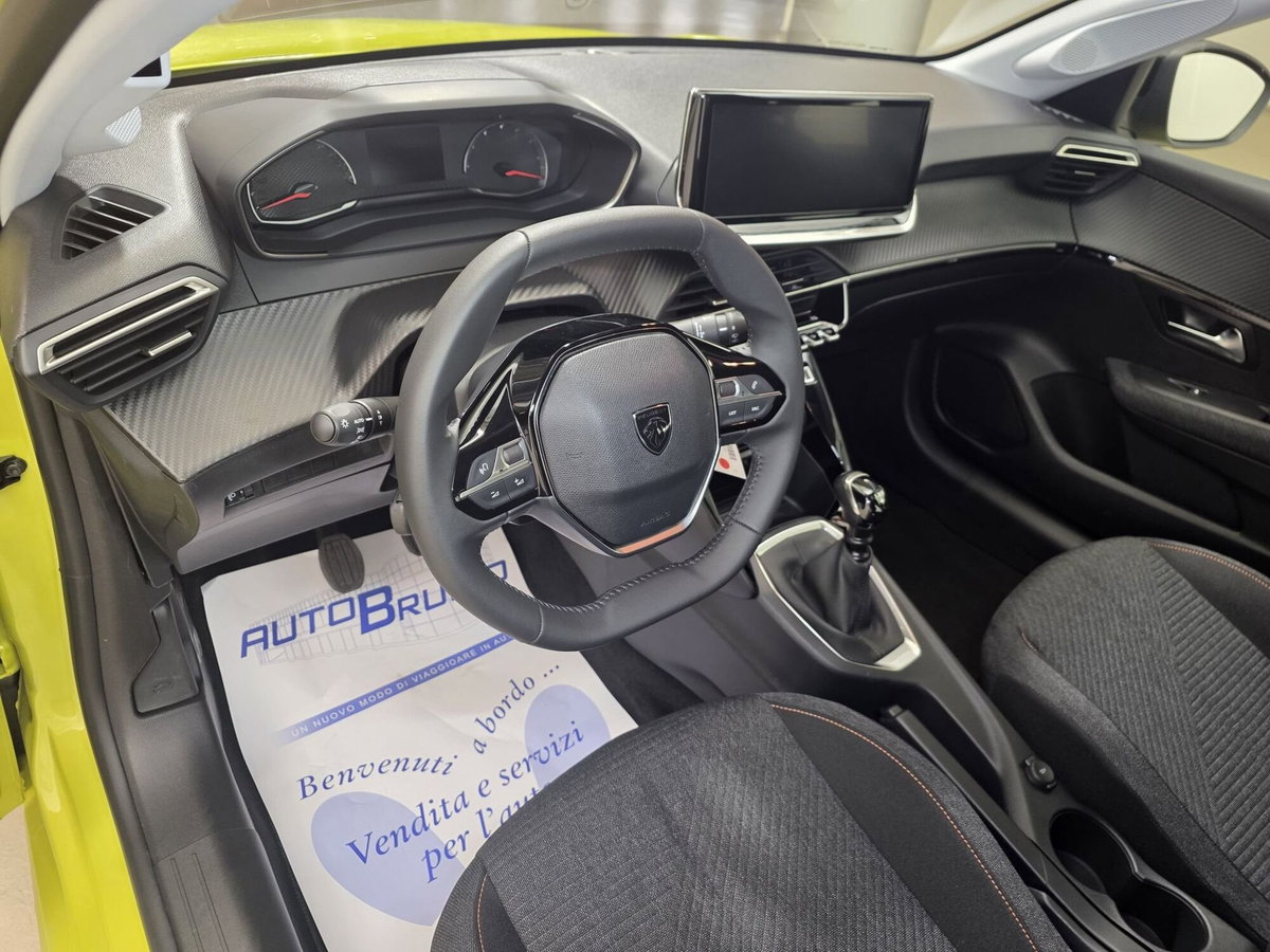 Peugeot 208 1.2 turbo Style 100cv (11)