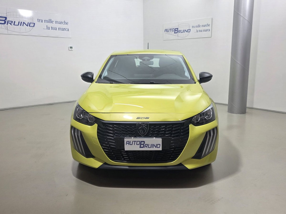 Peugeot 208 1.2 turbo Style 100cv (2)