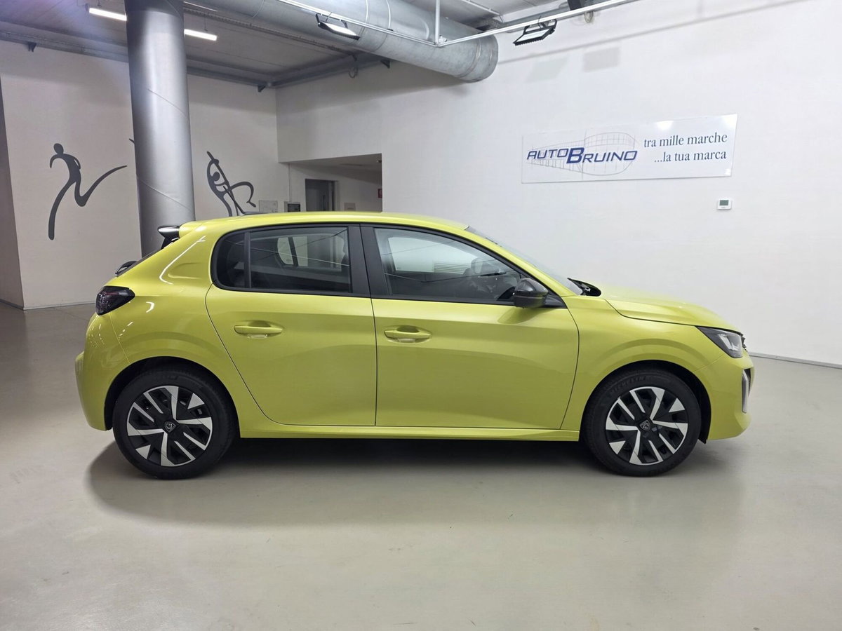 Peugeot 208 1.2 turbo Style 100cv (4)