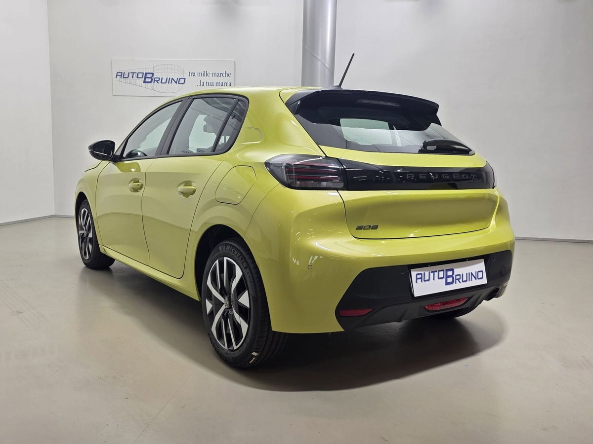 Peugeot 208 1.2 turbo Style 100cv (7)
