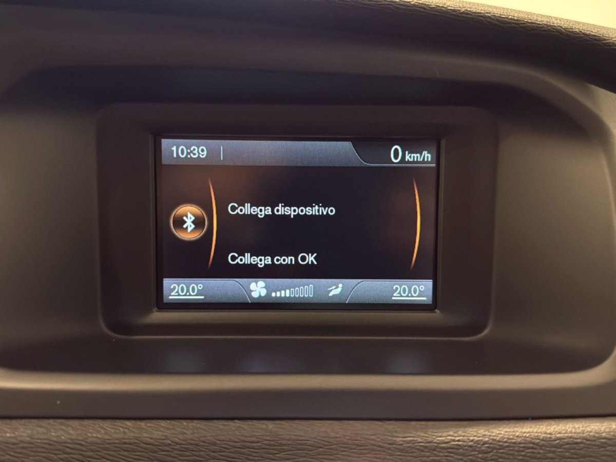 Volvo V40 D2 1.6 Momentum (12)