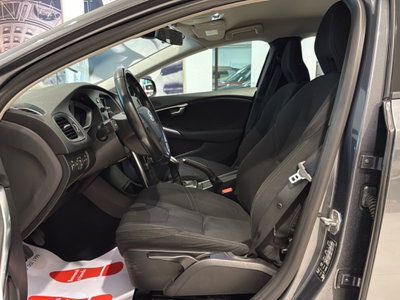 Volvo V40 D2 1.6 Momentum (20)