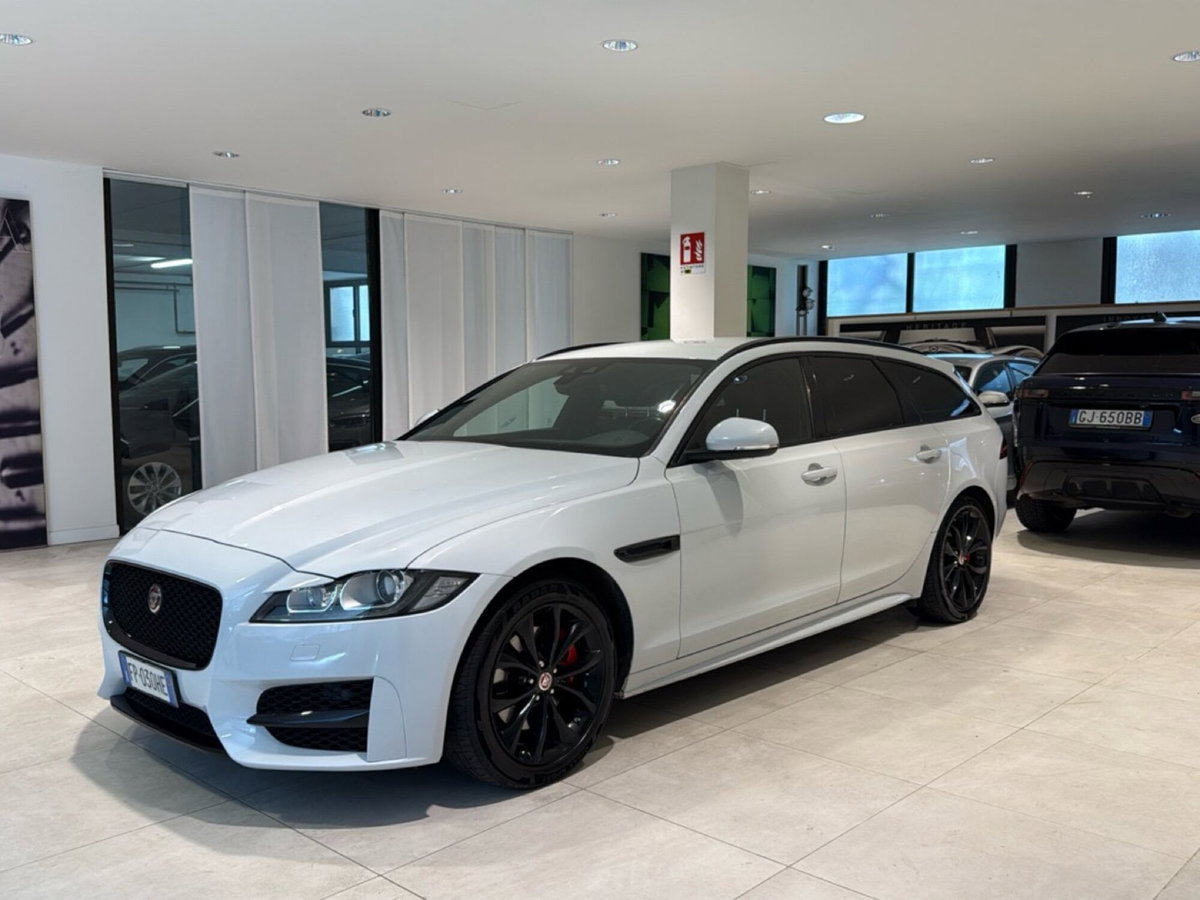 Jaguar XF Sportbrake 2.0 D 180 CV AWD aut. Prestige