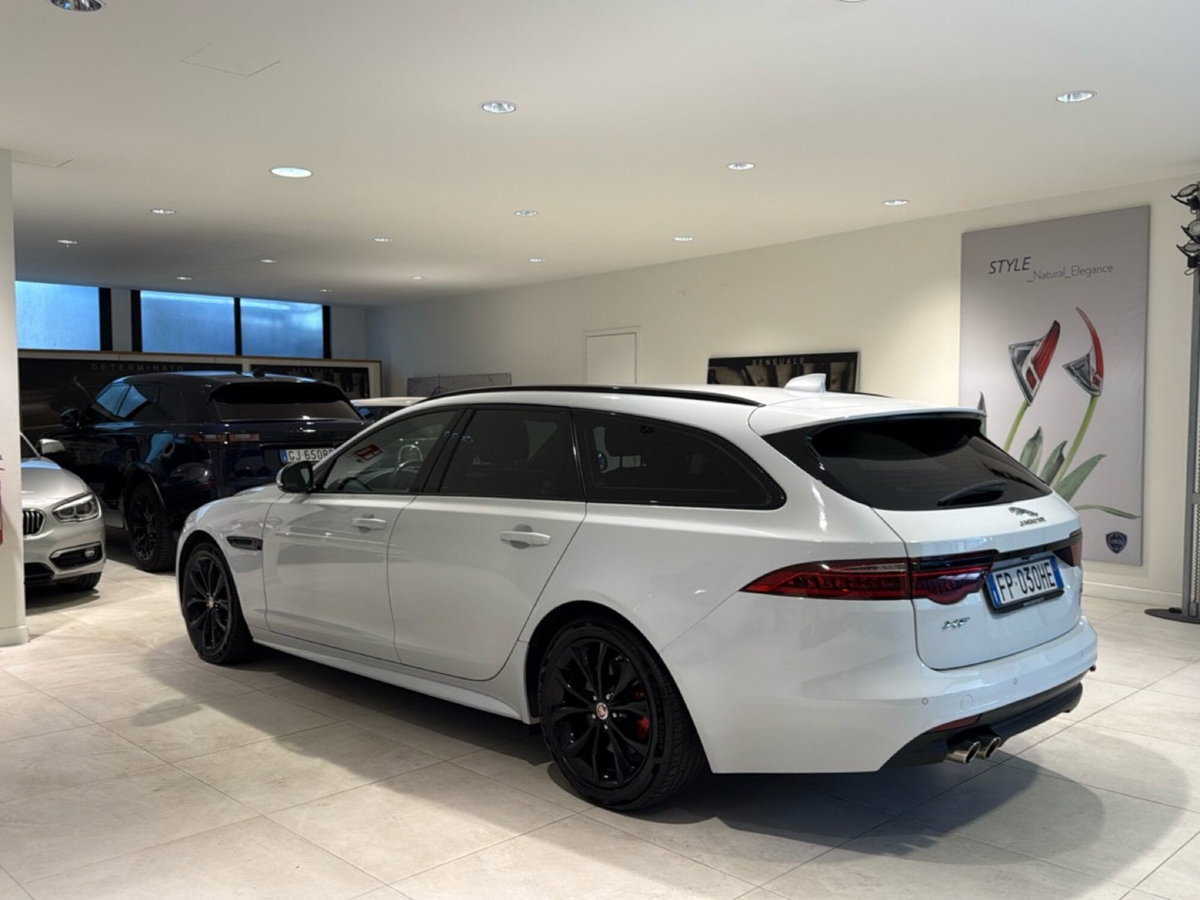 Jaguar XF Sportbrake 2.0 D 180 CV AWD aut. Prestige (6)