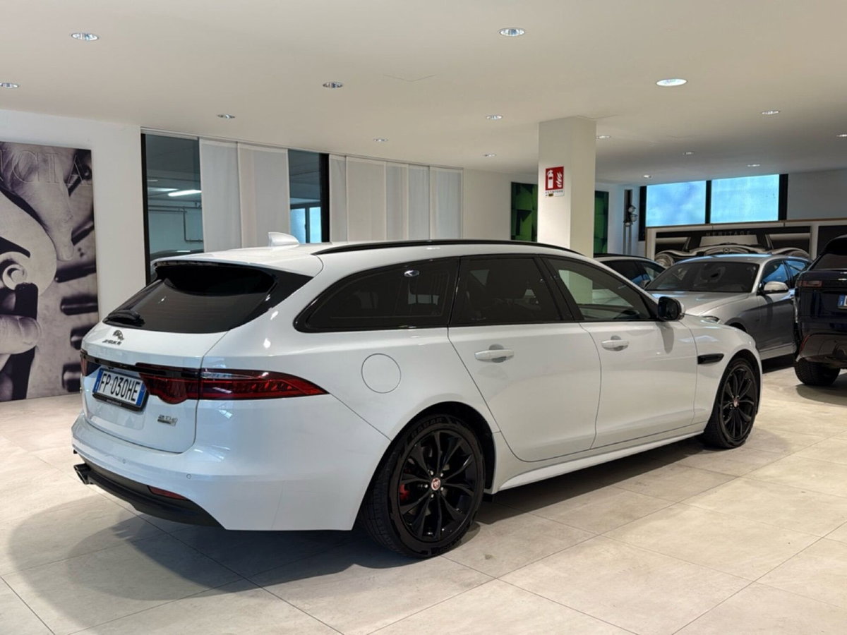 Jaguar XF Sportbrake 2.0 D 180 CV AWD aut. Prestige (7)