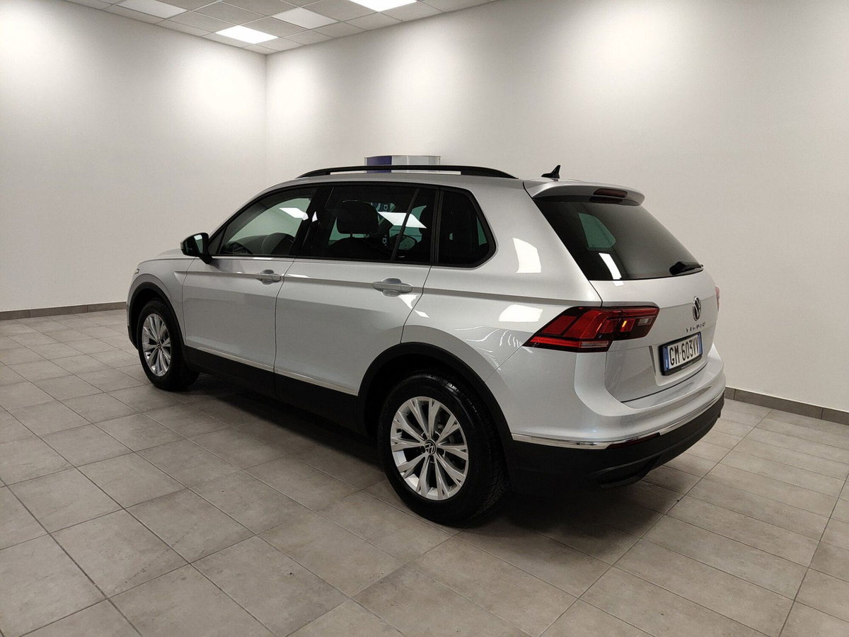Volkswagen Tiguan 2.0 TDI 150 CV SCR DSG 4MOTION Life (9)