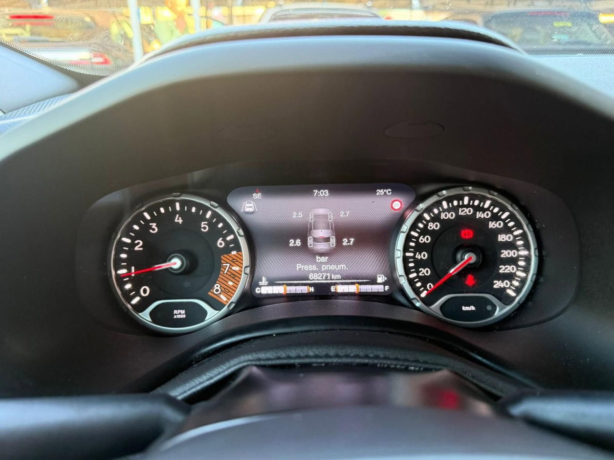 Jeep Renegade 1.0 T3 Limited (8)