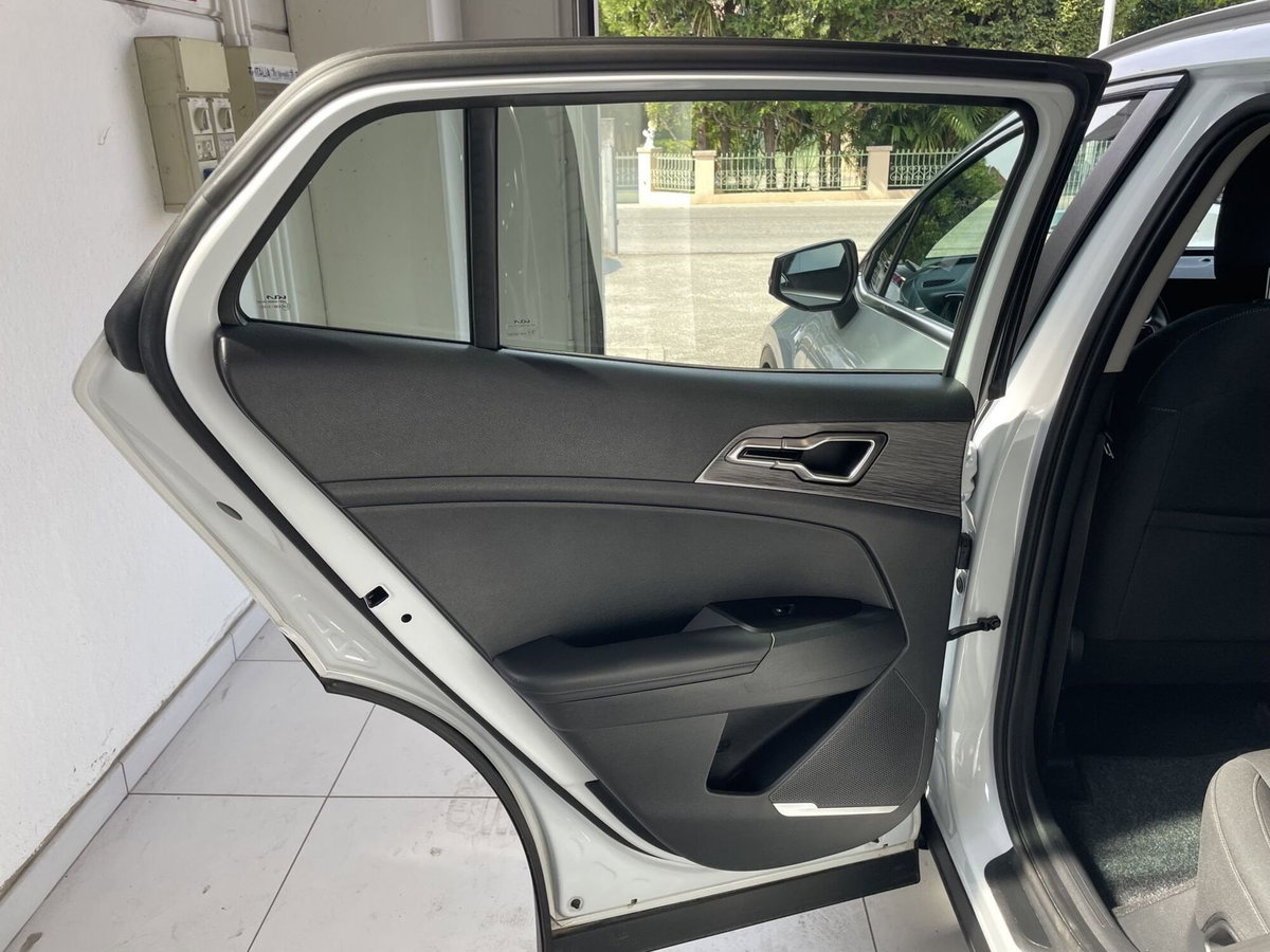 Kia Sportage 1.6 tgdi Business Gpl 2wd (11)