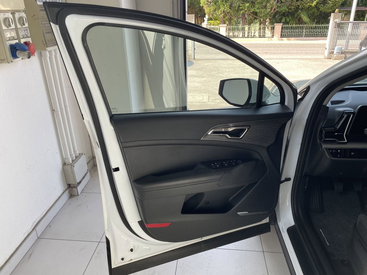 Kia Sportage 1.6 tgdi Business Gpl 2wd (9)