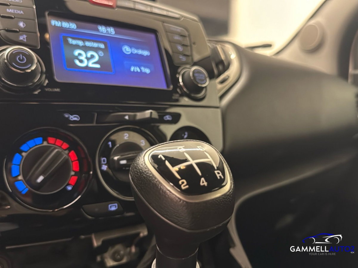 Lancia Ypsilon 1.3 MJT 16V 95 CV 5 porte S&S Silver (13)