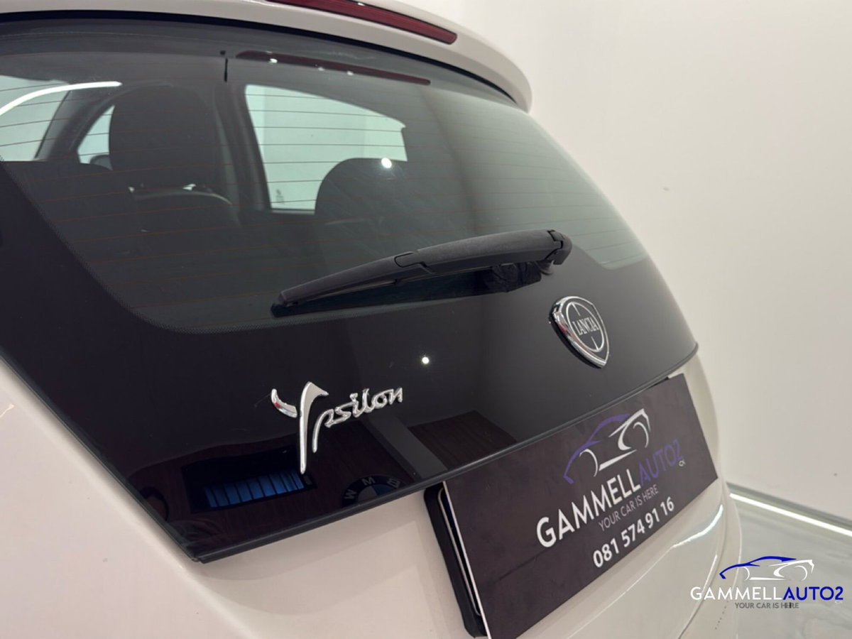 Lancia Ypsilon 1.3 MJT 16V 95 CV 5 porte S&S Silver (9)