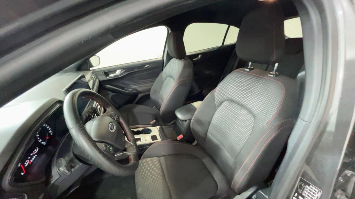 Ford Focus 1.5 EcoBlue 115 CV automatico 5p. ST-Line Style (9)