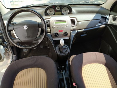 Lancia Ypsilon 1.2 (3)