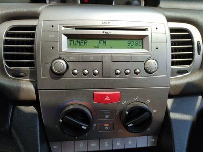 Lancia Ypsilon 1.2 (5)