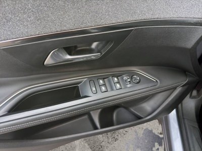 Peugeot 5008 BlueHDi 130 S&S EAT8 Allure (18)