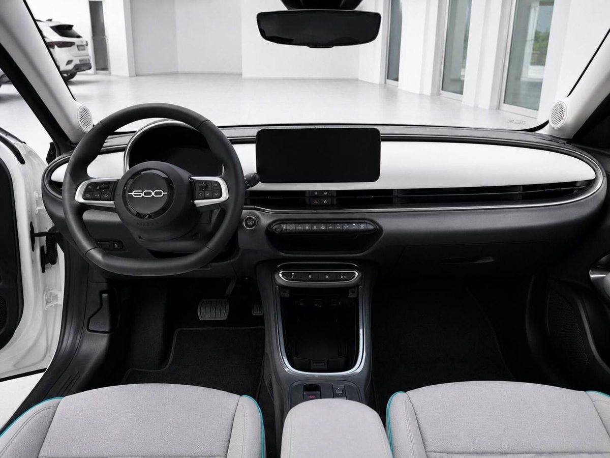 Fiat 600e 54kWh La Prima (10)