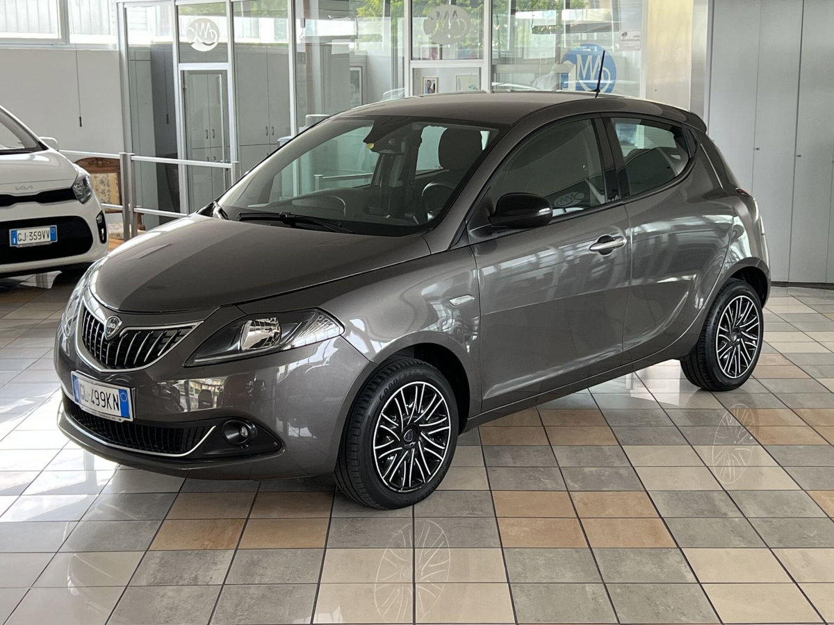 Lancia Ypsilon 1.0 FireFly 5 porte S&S Hybrid Ecochic Gold