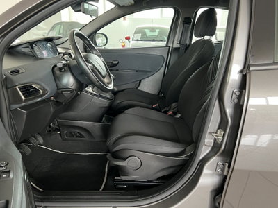 Lancia Ypsilon 1.0 FireFly 5 porte S&S Hybrid Ecochic Gold (10)