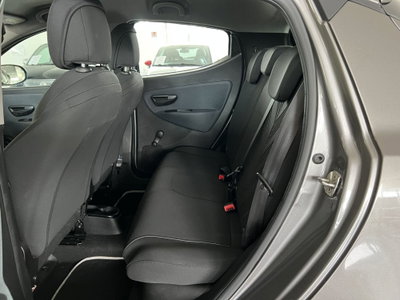 Lancia Ypsilon 1.0 FireFly 5 porte S&S Hybrid Ecochic Gold (11)