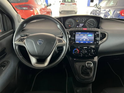 Lancia Ypsilon 1.0 FireFly 5 porte S&S Hybrid Ecochic Gold (12)