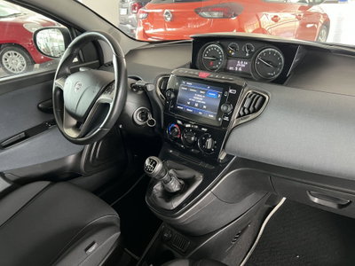 Lancia Ypsilon 1.0 FireFly 5 porte S&S Hybrid Ecochic Gold (13)