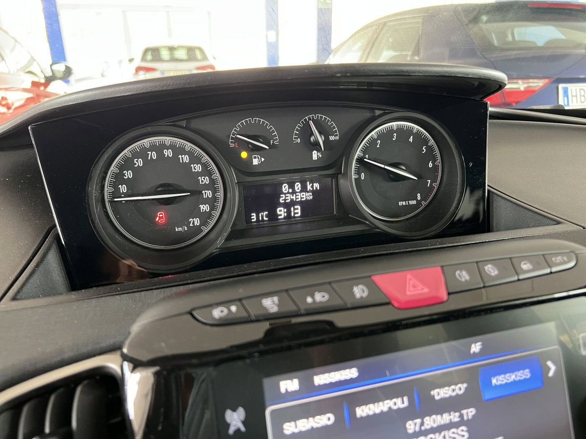 Lancia Ypsilon 1.0 FireFly 5 porte S&S Hybrid Ecochic Gold (7)