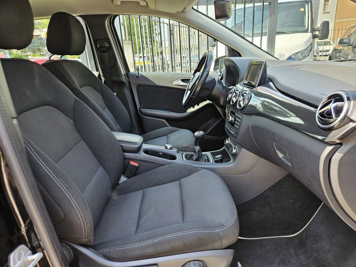 Mercedes-Benz Classe B 180 CDI BlueEFFICIENCY Executive (11)