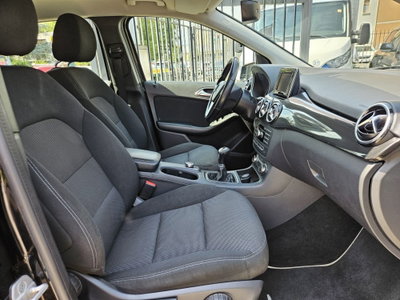 Mercedes-Benz Classe B 180 CDI BlueEFFICIENCY Executive (11)