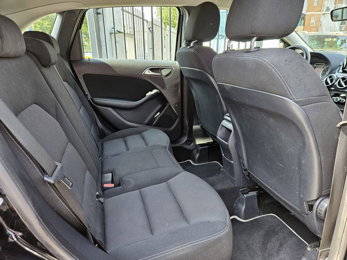 Mercedes-Benz Classe B 180 CDI BlueEFFICIENCY Executive (12)