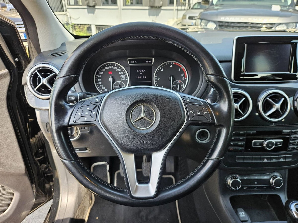 Mercedes-Benz Classe B 180 CDI BlueEFFICIENCY Executive (13)