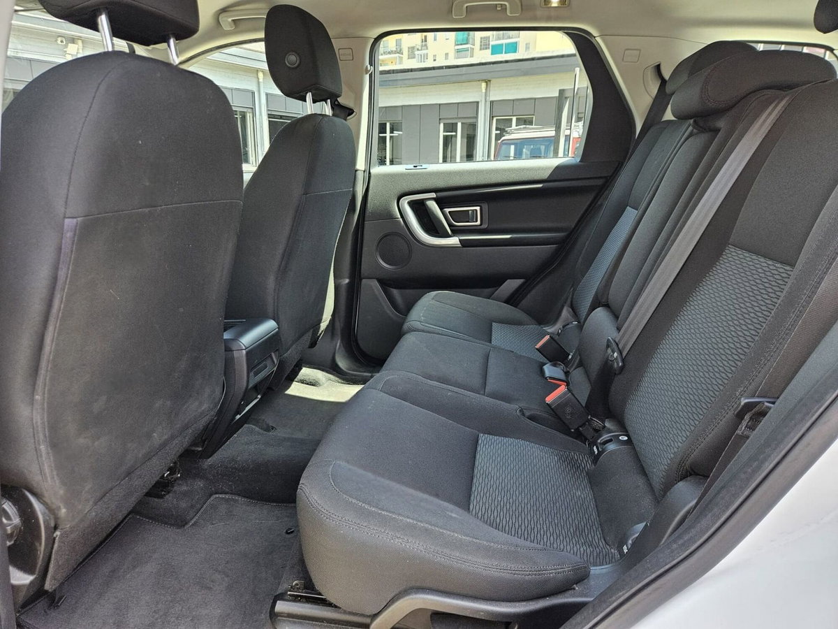 Land Rover Discovery Sport 2.0 TD4 150 CV Pure (12)