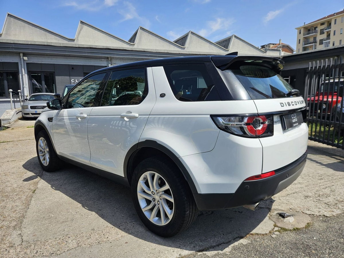 Land Rover Discovery Sport 2.0 TD4 150 CV Pure (6)