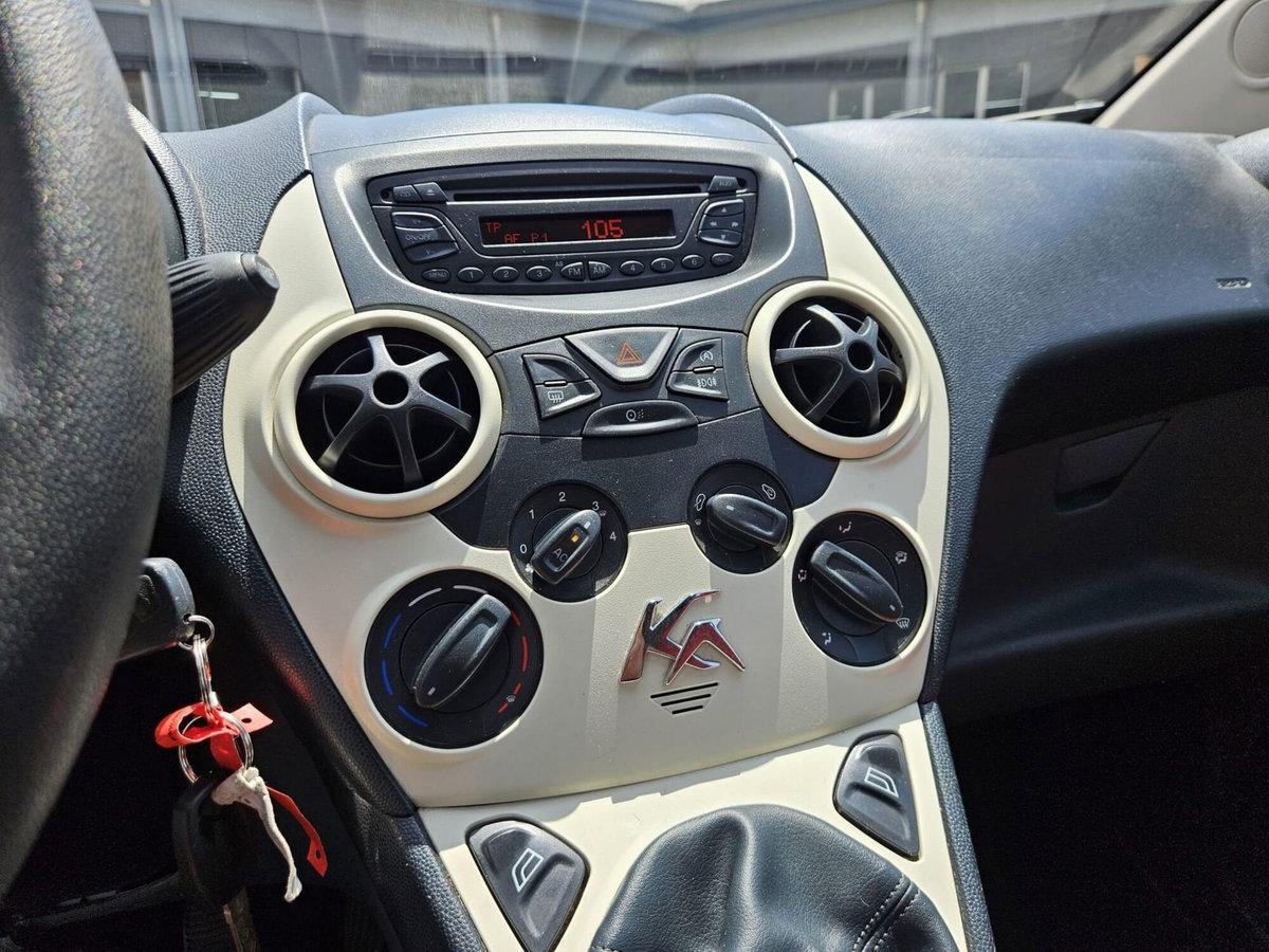 Ford Ka 1.2 8V 69CV (11)